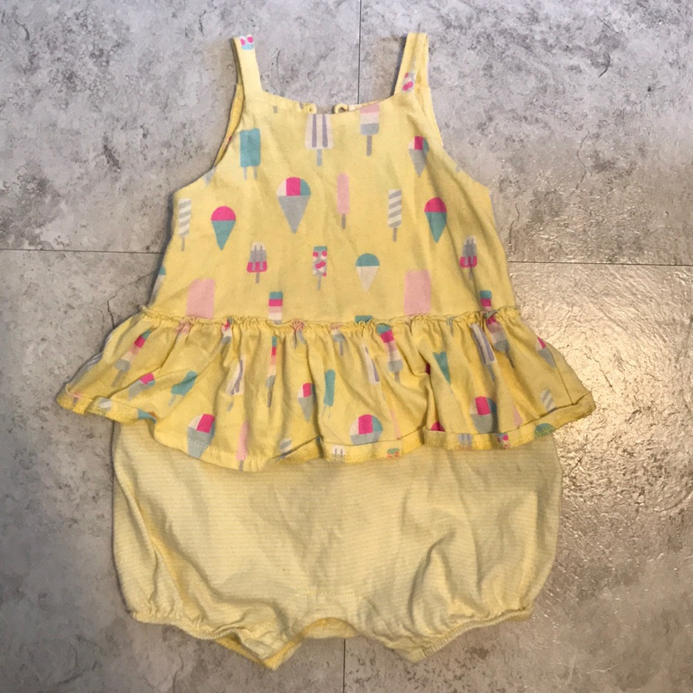 BABY GAP ONE PIECE